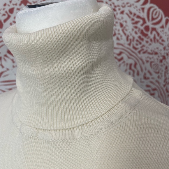 Zara knit cream turtleneck sweater - Picture 4 of 6